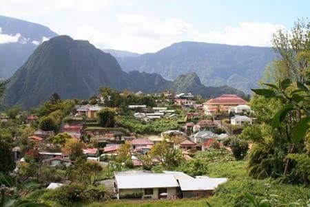 Gite Du Piton D Anchaing Hell-Bourg Exterior photo